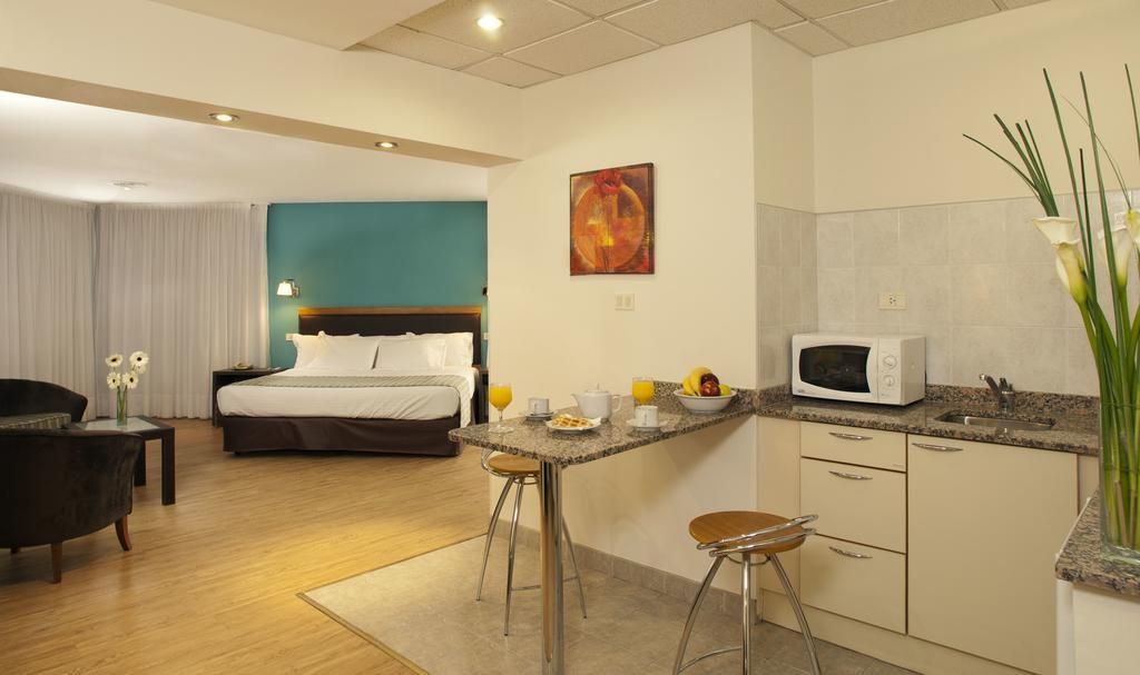 Land Express Neuquen Hotell Exteriör bild