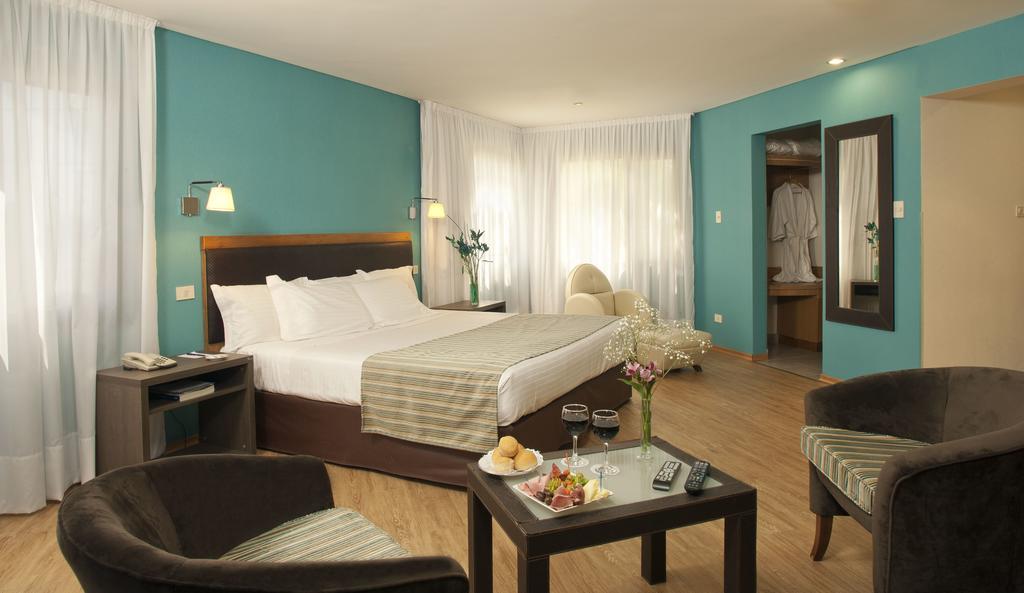 Land Express Neuquen Hotell Exteriör bild